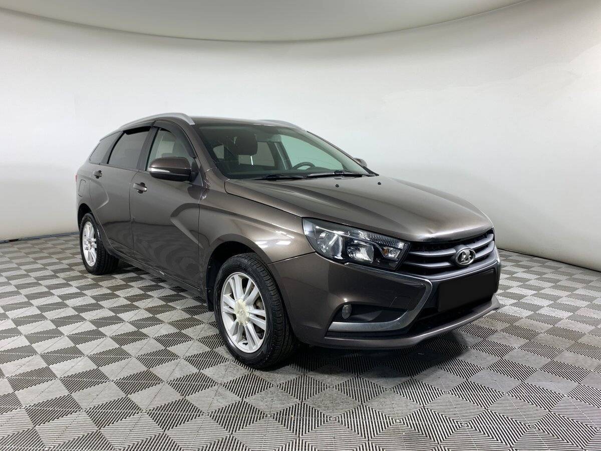 Lada (ВАЗ) Vesta SW, 2018 - фото №3